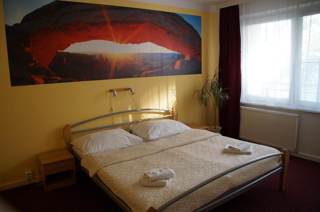 Hotel Krystal Hodonín Oda fotoğraf