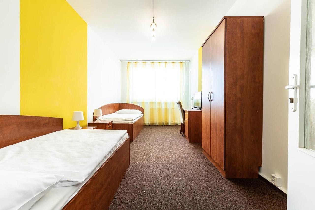 Hotel Krystal Hodonín Dış mekan fotoğraf